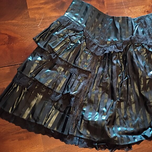 Lip Service Blacklist Aline Skirt --- Goth - Picture 2 of 6
